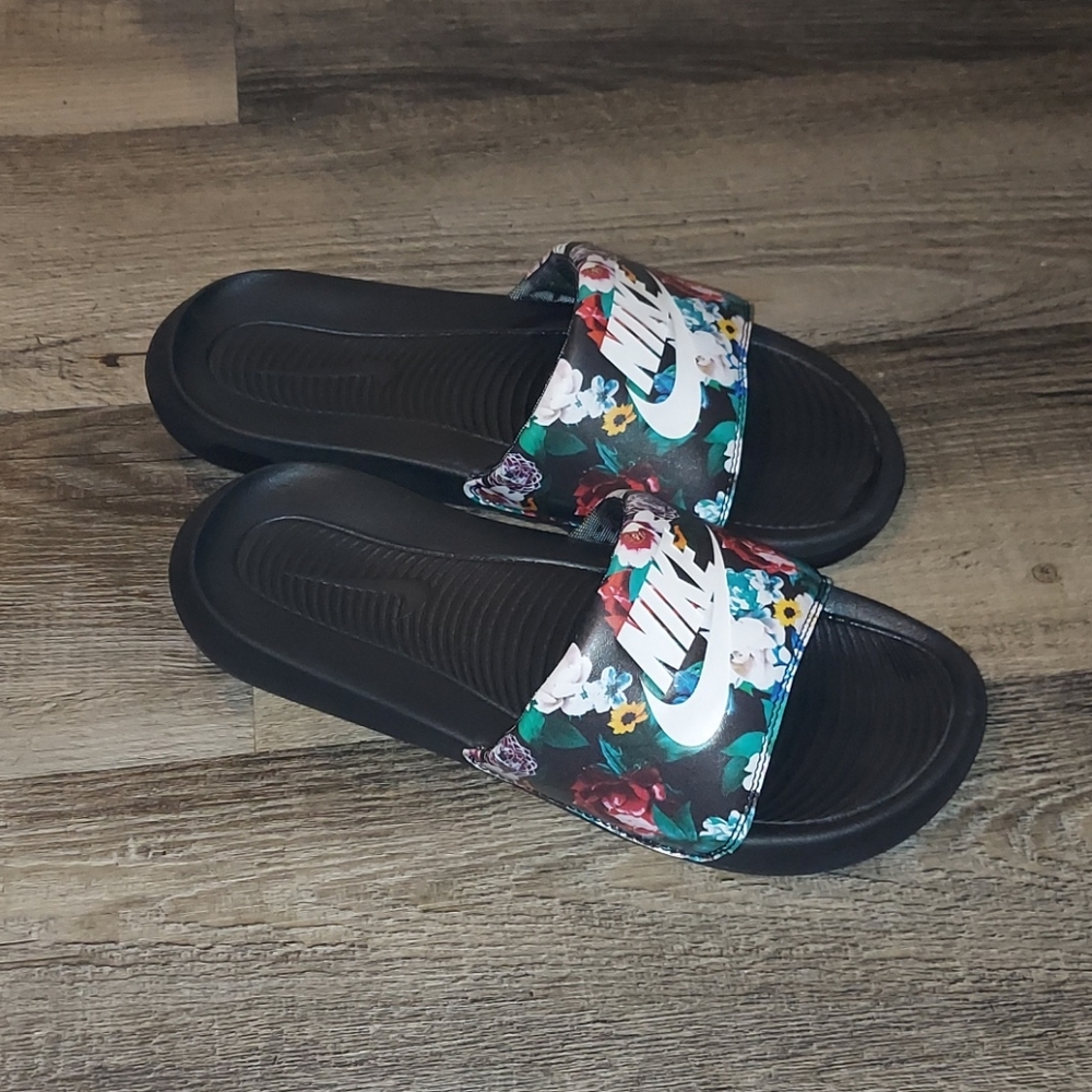 Nike slides